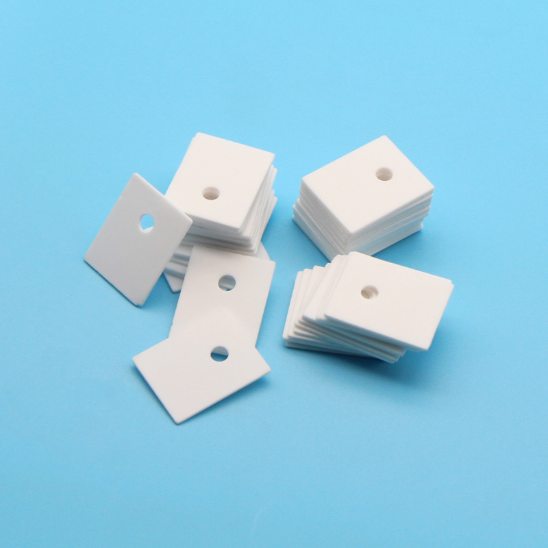 LT240氧化鋁導(dǎo)熱陶瓷片